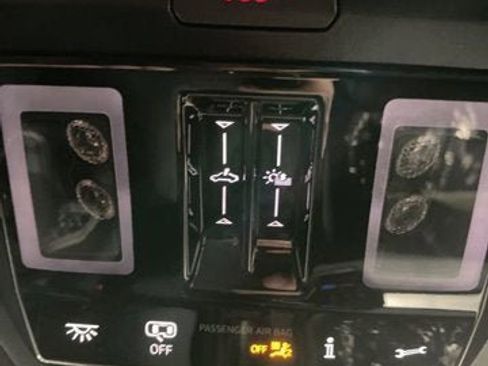 New 2026 Volkswagen Tiguan SE R-Line image 26