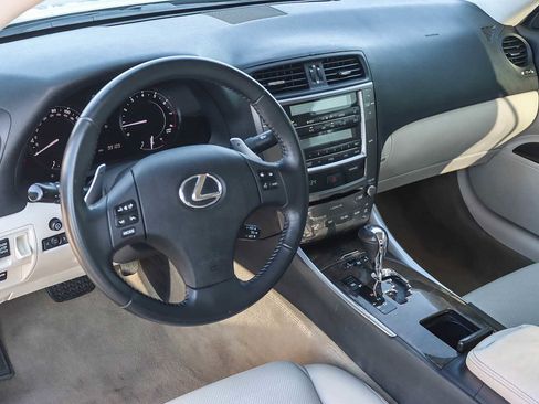 Used 2010 Lexus IS 250C image 11