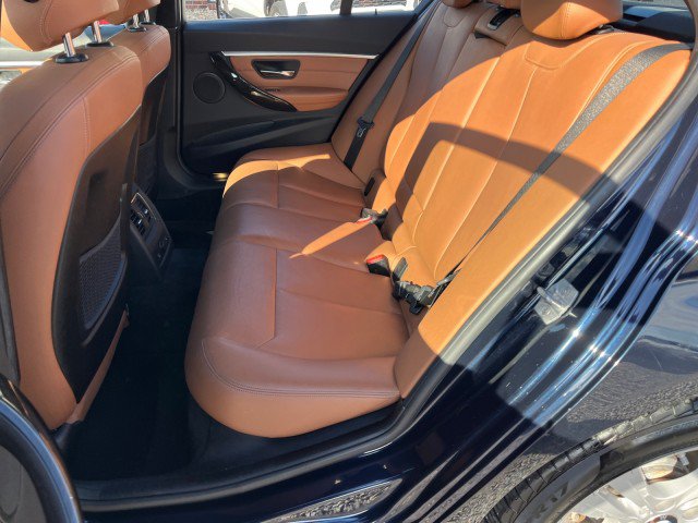 Used 2017 BMW 330i xDrive Sedan AWD/4WD image 14