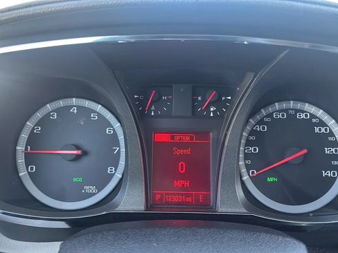 Used 2013 GMC Terrain SLE FWD image 2