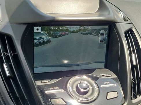 Used 2019 Ford Escape Titanium image 50