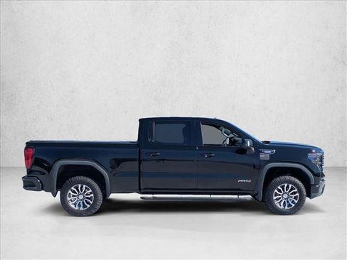 Used 2022 GMC Sierra 1500 AT4 image 4