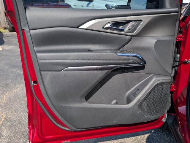 New 2027 Chevrolet Traverse LT w/ Driver Confidence Package FWD image 13