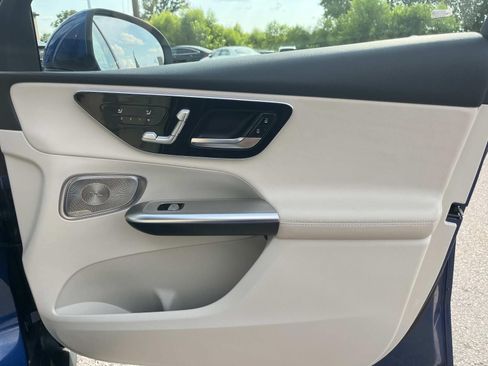 Certified 2025 Mercedes-Benz GLC 300 image 24