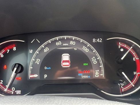 Used 2025 Toyota RAV4 XLE FWD image 22