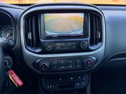 Used 2018 GMC Canyon SLT image 7