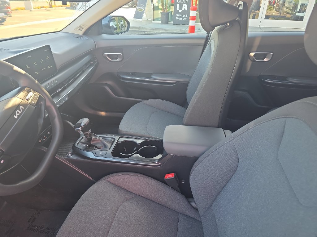 Used 2025 Kia K4 FWD image 7