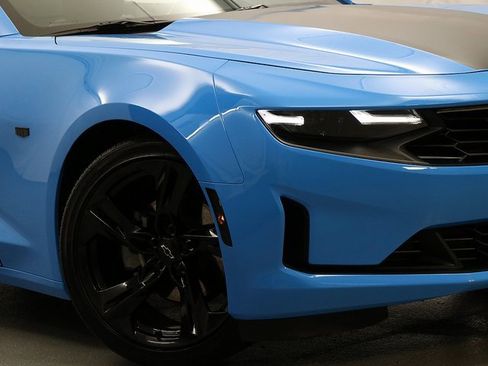 Used 2023 Chevrolet Camaro LT w/ Technology Package image 3