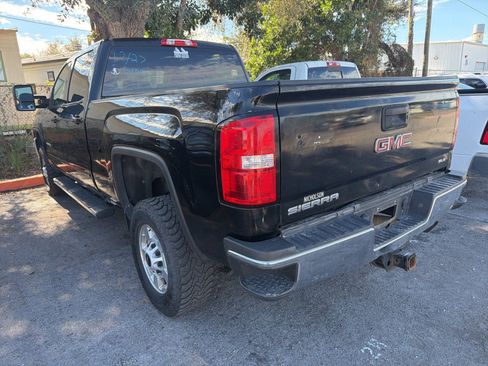 Used 2018 GMC Sierra 2500 SLE image 8