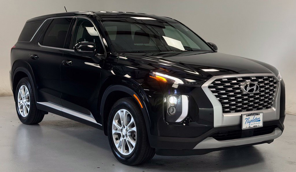 Certified 2022 Hyundai Palisade SE w/ Cargo Package AWD/4WD image 6