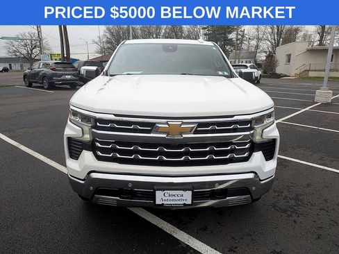 Used 2023 Chevrolet Silverado 1500 LTZ AWD/4WD image 2
