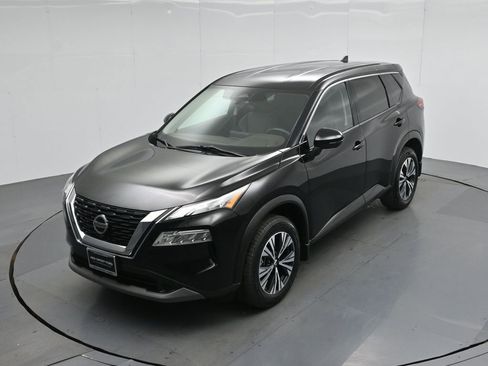 Used 2021 Nissan Rogue SV image 36