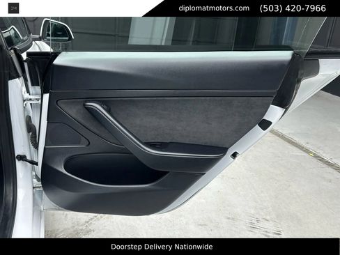 Used 2021 Tesla Model 3 Standard Range Plus image 26