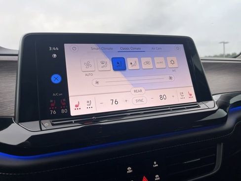 Certified 2025 Volkswagen Atlas SEL image 26