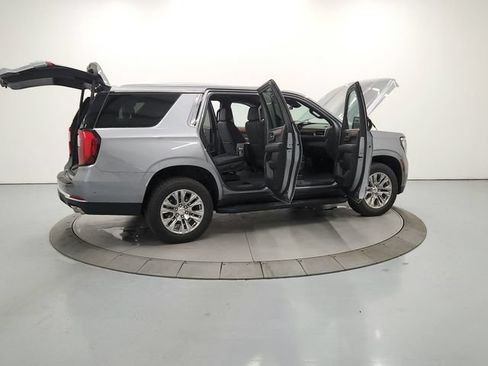 Used 2025 GMC Yukon Denali AWD/4WD image 17