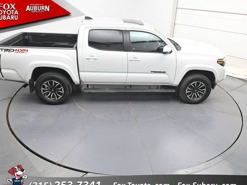 Used 2023 Toyota Tacoma TRD Sport w/ TRD Premium Sport Package AWD/4WD image 29