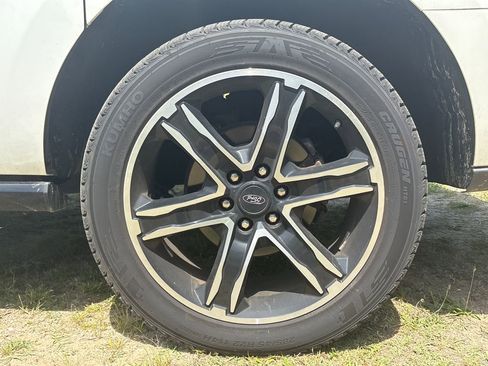 Used 2021 Ford Expedition Max Limited AWD/4WD image 7