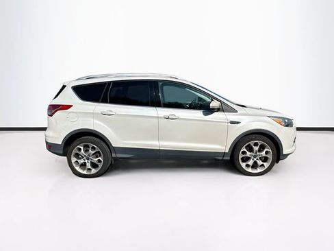 Used 2016 Ford Escape Titanium w/ Equipment Group 301A AWD/4WD image 8