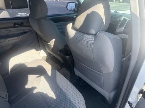 Used 2015 Toyota Tacoma 4x4 Double Cab w/ TRD Sport Package image 20