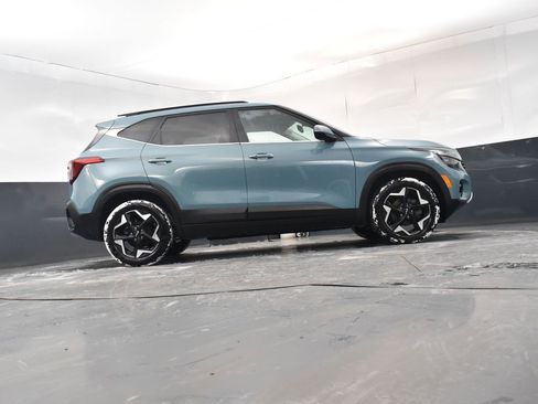 Used 2024 Kia Seltos EX image 23