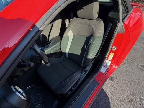 Used 2020 Chevrolet Camaro LT image 6