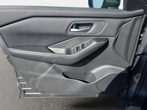 New 2026 Nissan Rogue SV w/ Cold Weather Package FWD image 25