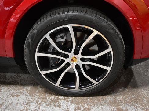 Used 2021 Porsche Cayenne AWD/4WD image 63