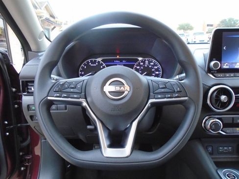 Used 2024 Nissan Sentra SV image 16