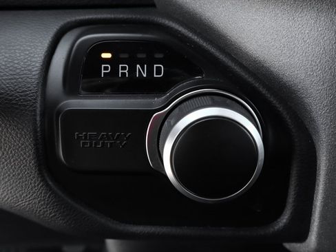 Used 2024 RAM 2500 Tradesman w/ Chrome Appearance Group image 31