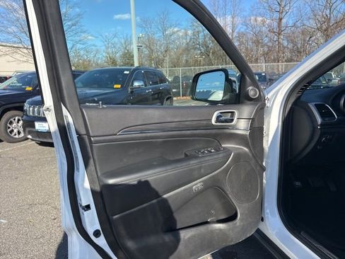 Used 2022 Jeep Grand Cherokee Limited w/ Tech Group image 36