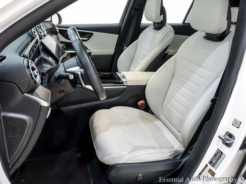 Used 2023 Mercedes-Benz GLC 300 4MATIC w/ AMG Line image 13