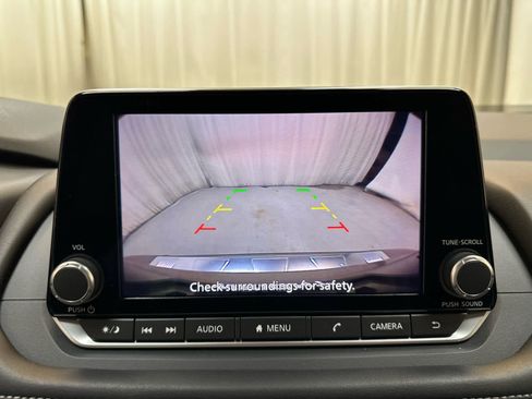 Certified 2024 Nissan Rogue SV image 15