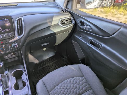 Used 2019 Chevrolet Equinox LT FWD image 16