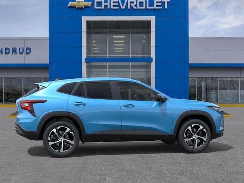 New 2026 Chevrolet Trax RS w/ Sunroof Package image 5