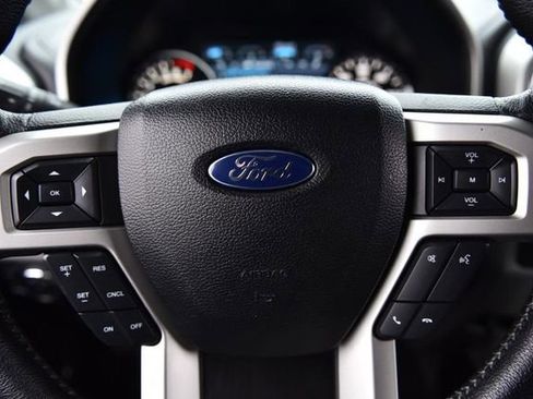 Used 2015 Ford F150 Lariat image 22