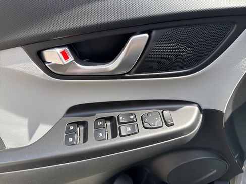 Certified 2023 Hyundai Kona SEL w/ Convenience Package image 12