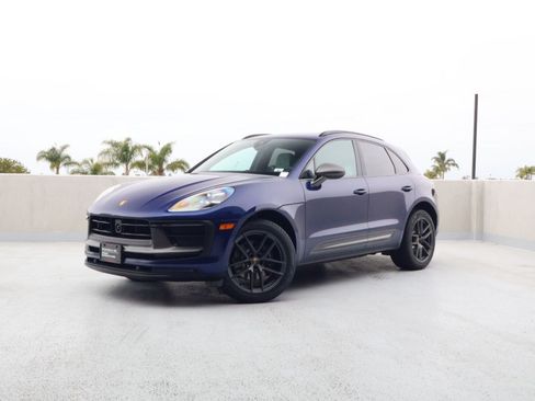 Certified 2023 Porsche Macan Turbo AWD/4WD image 1