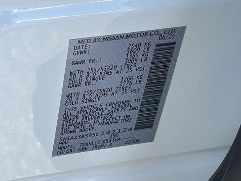 Certified 2025 Nissan Murano SV w/ Cargo Package AWD/4WD image 36