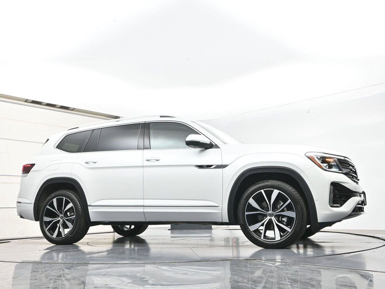 Used 2026 Volkswagen Atlas SEL Premium R-Line AWD/4WD image 36