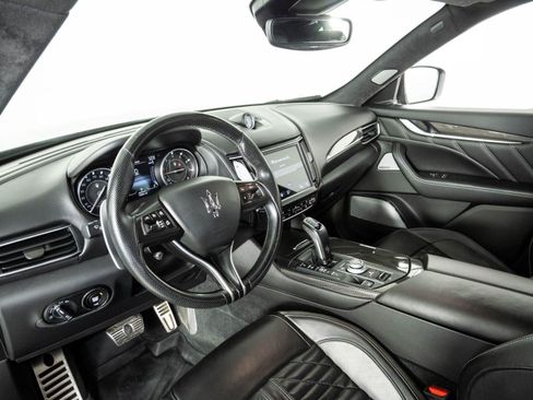 Used 2022 Maserati Levante Modena AWD/4WD image 4