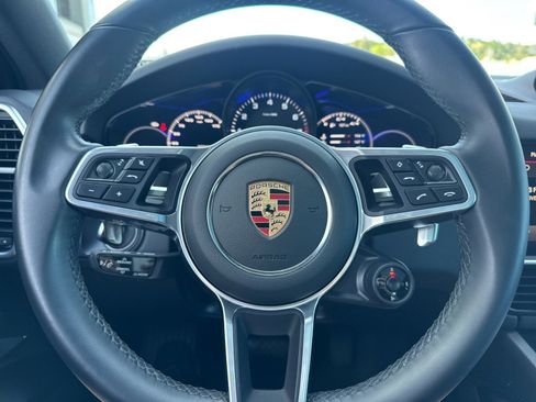 Certified 2023 Porsche Cayenne Coupe image 24