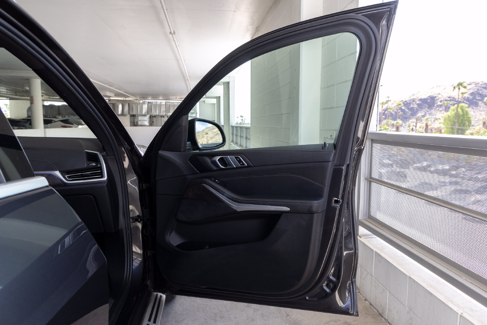 Used 2023 BMW X5 xDrive40i AWD/4WD image 26