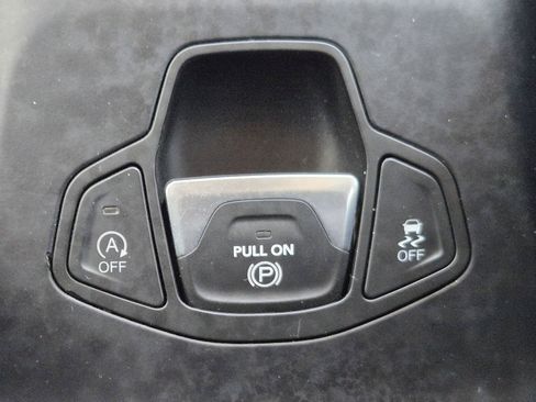 Used 2023 Jeep Renegade Trailhawk AWD/4WD image 25