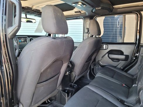 Used 2023 Jeep Gladiator Willys image 14