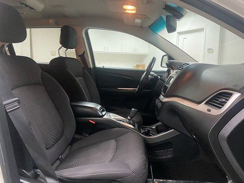 Used 2013 Dodge Journey SE image 18