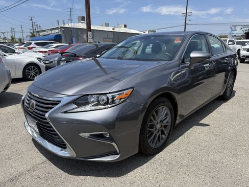 Used 2018 Lexus ES 350 w/ Premier Package image 2