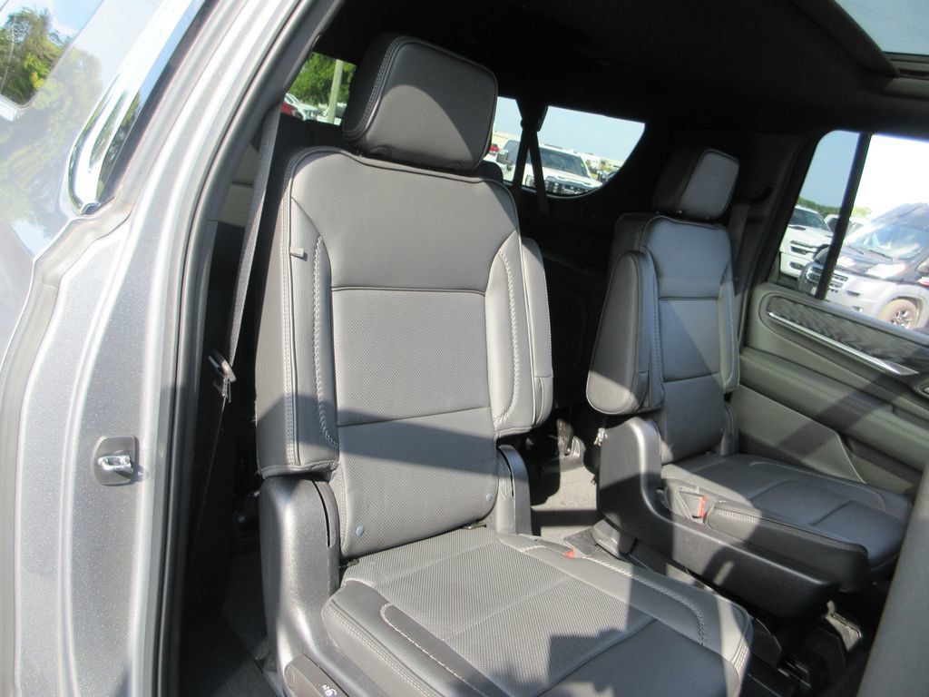 Certified 2022 GMC Yukon XL Denali AWD/4WD image 27