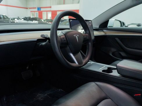 Used 2023 Tesla Model 3 Standard Range RWD image 13