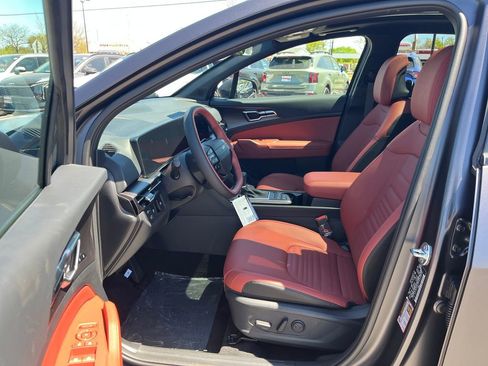 New 2026 Kia Sportage SX FWD image 13