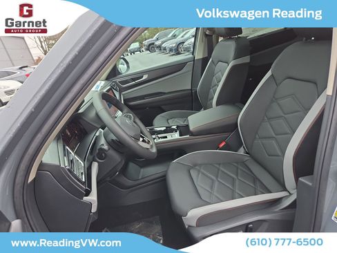 New 2026 Volkswagen Atlas Peak Edition image 12